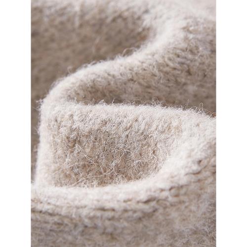 Sweter z ozdabianym dekoltem Mia