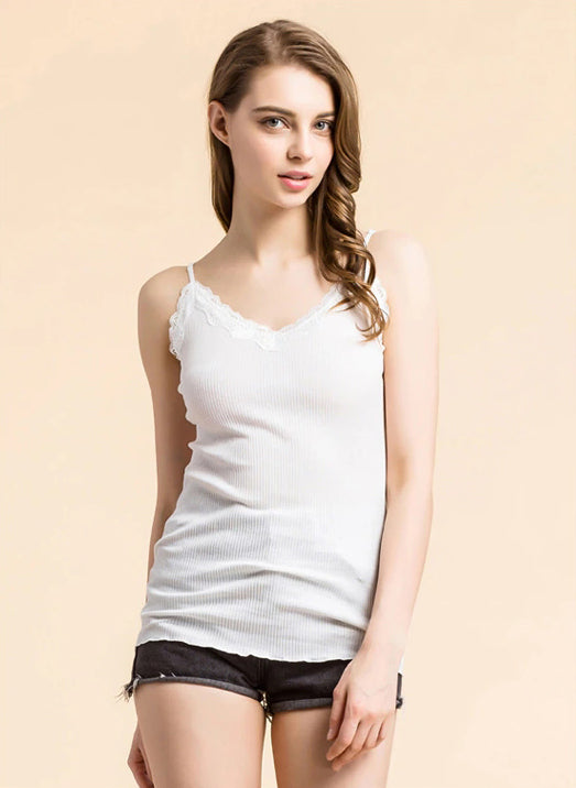 Jedwabny top na ramiączkach z koronką