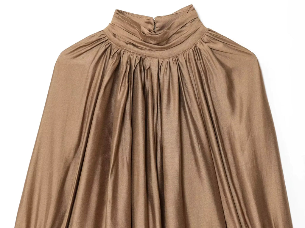 Drapowana bluzka koszula z satynowym wykończeniem