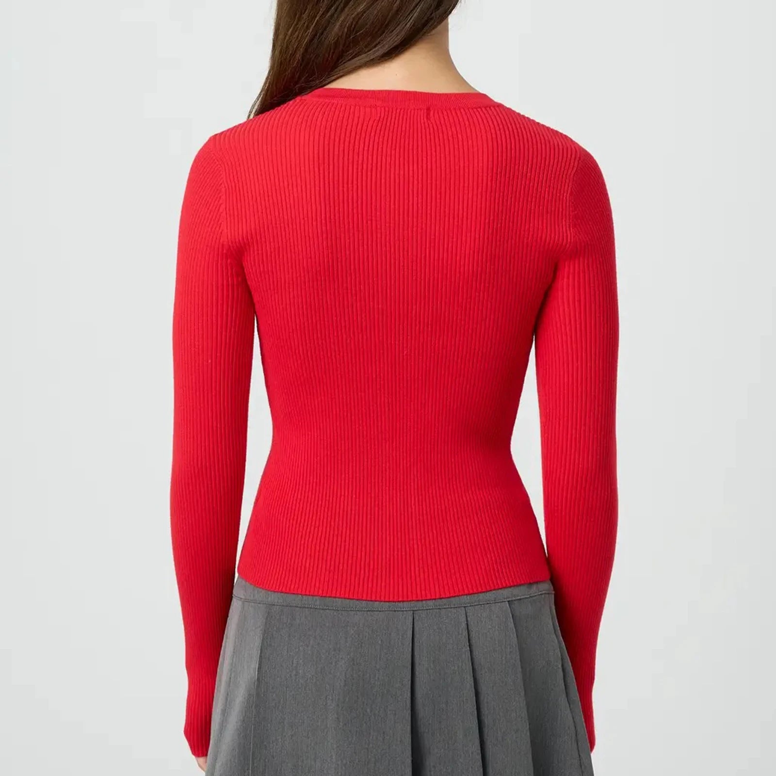 Damski kardigan zapinany na guziki