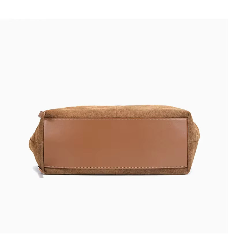 Brązowa zamszowa torba na ramię ze skóry naturalnej