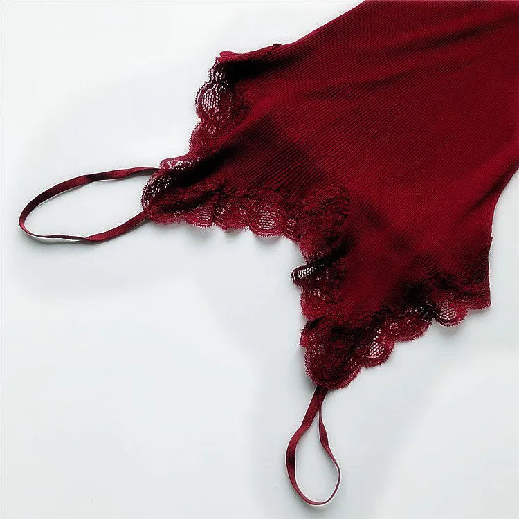 Jedwabny top na ramiączkach z koronką