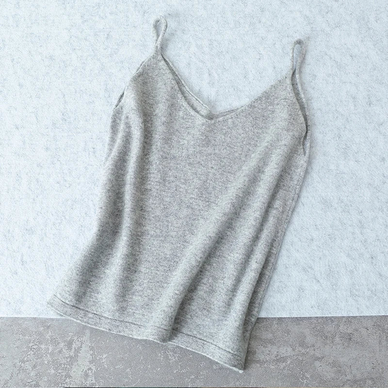 Wełniana bluzka na ramiączkach