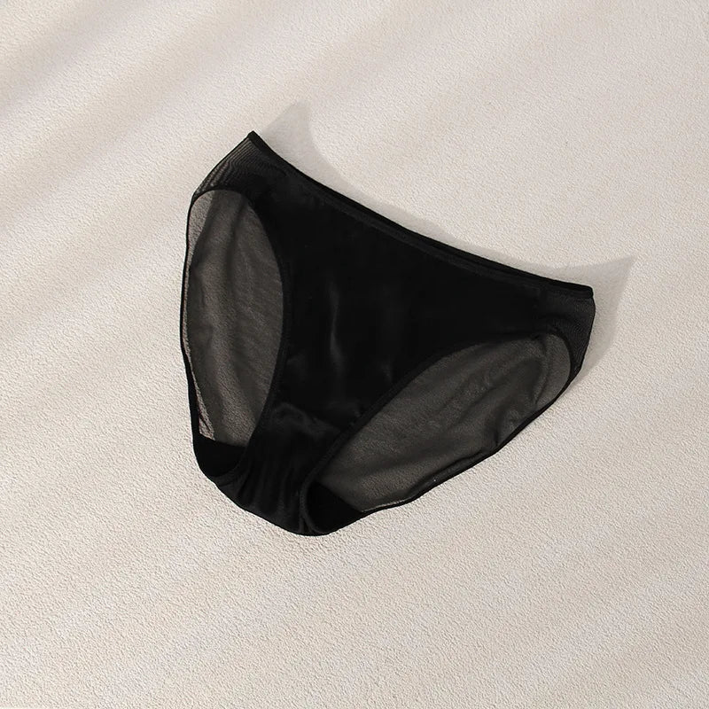 Jedwabny komplet biustonosz i majtki