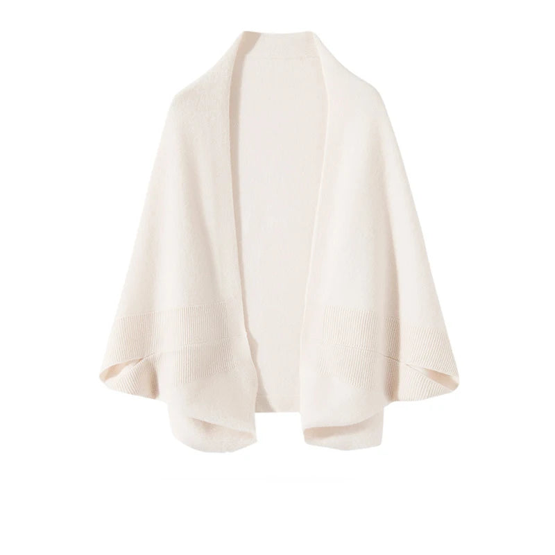 Wełniane ponczo o luźnym kroju