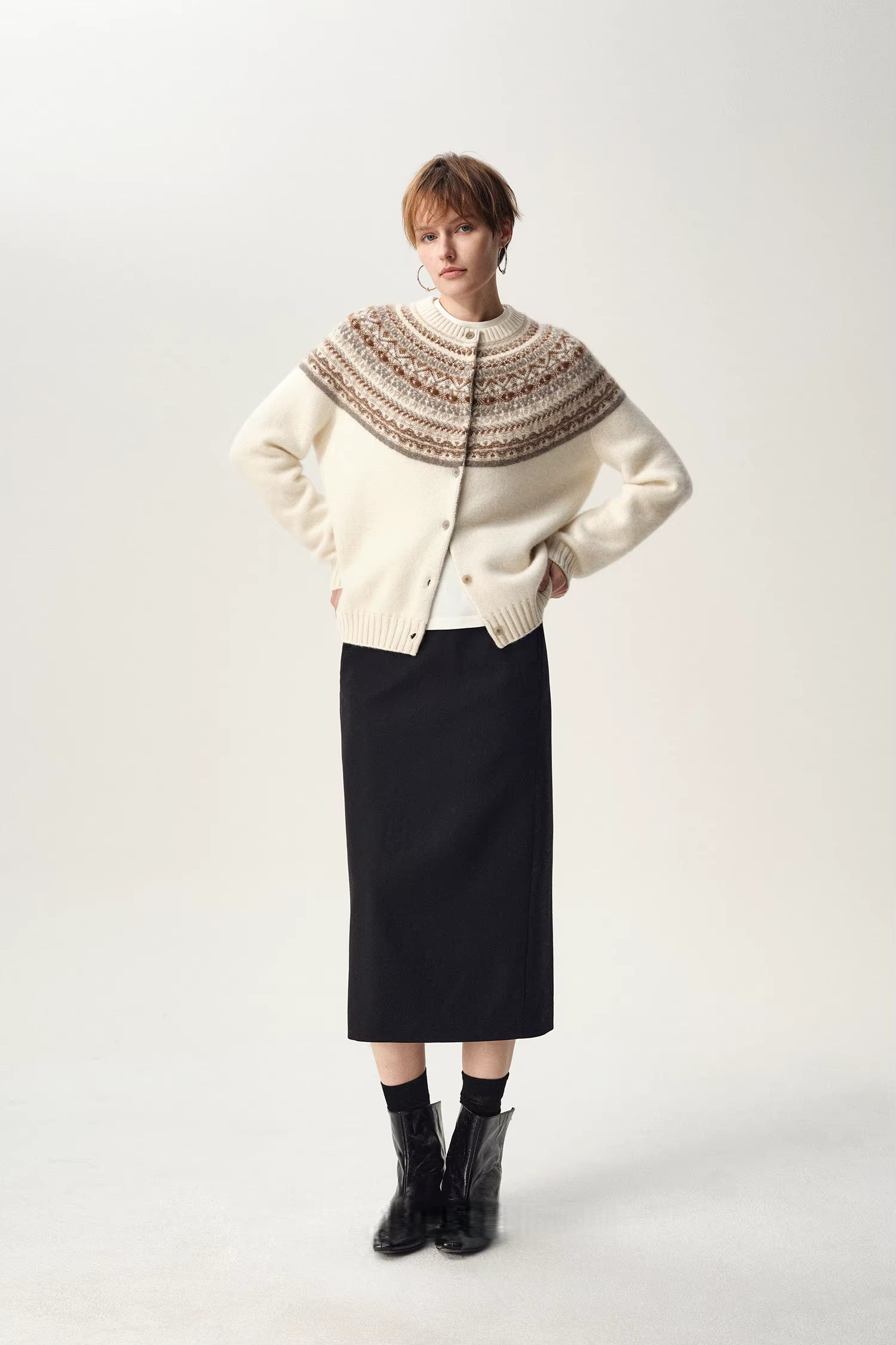 Wełniany sweter z nordyckim wzorem Scandi