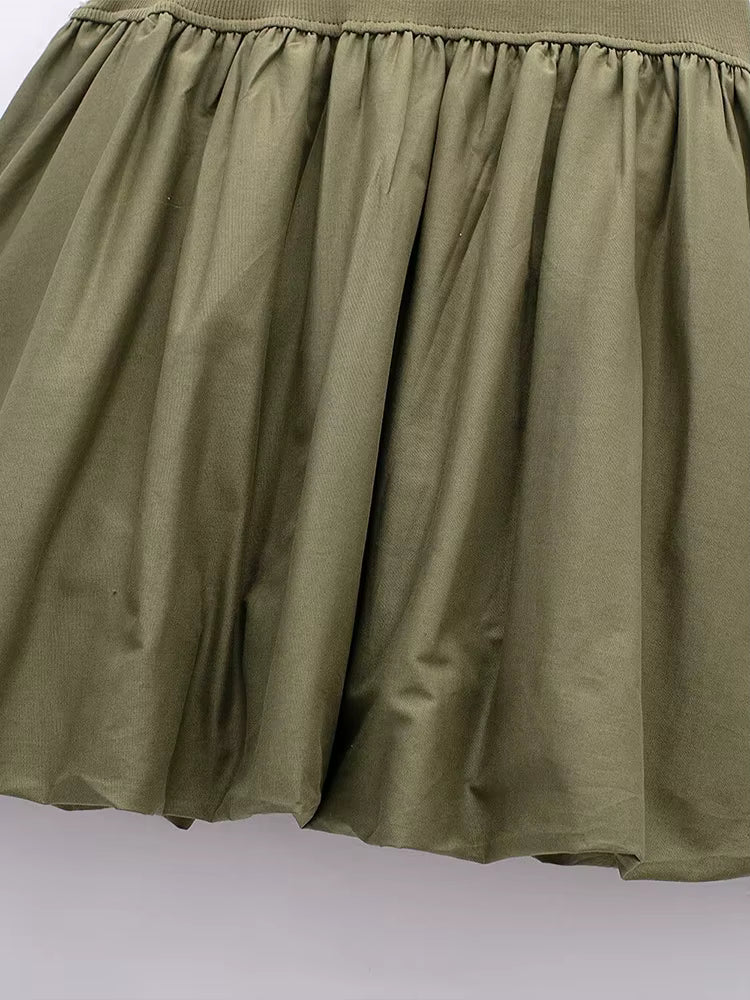 Minimalistyczna sukienka na ramiączkach