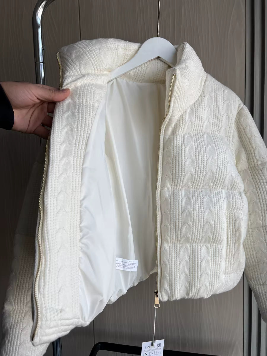 Pikowana kurtka z dzianinowym wzorem