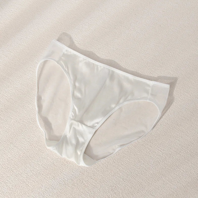 Jedwabny komplet biustonosz i majtki