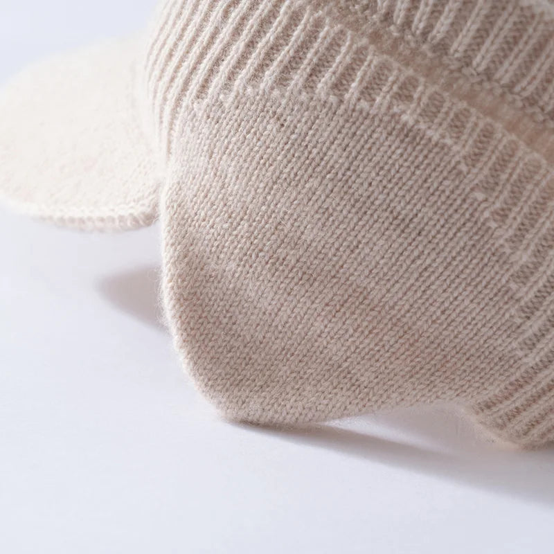 Kaszmirowa czapka z daszkiem