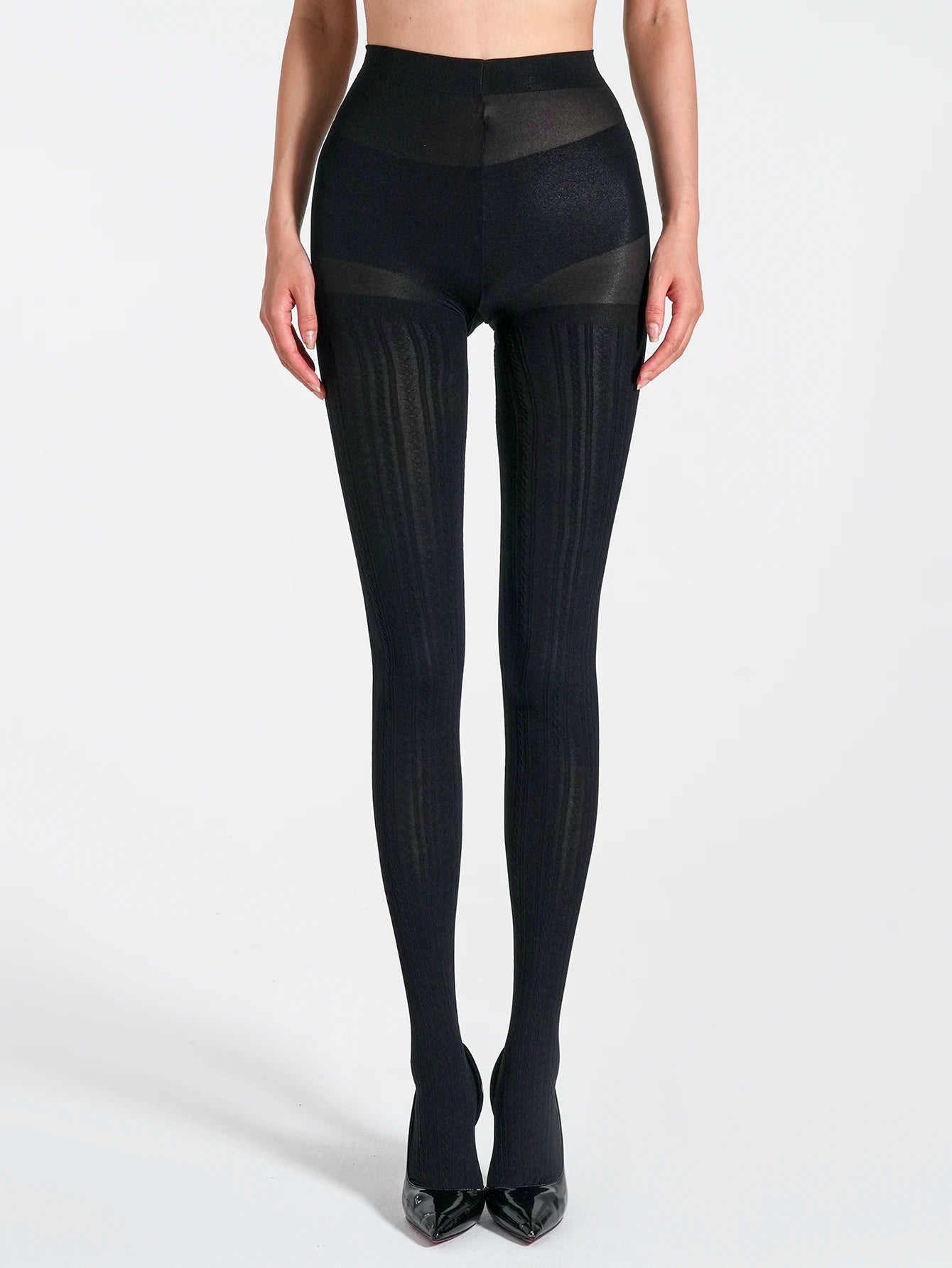 Rajstopy z prążkowanym wzorem