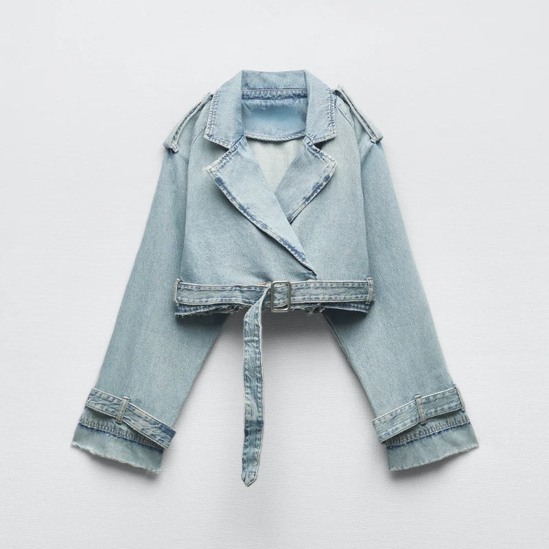 Krótka kurtka jeansowa z paskiem