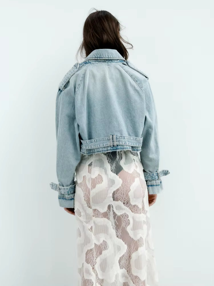 Krótka kurtka jeansowa z paskiem