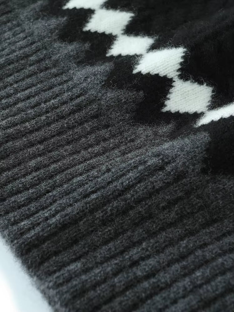 Wełniana czapka z pomponem