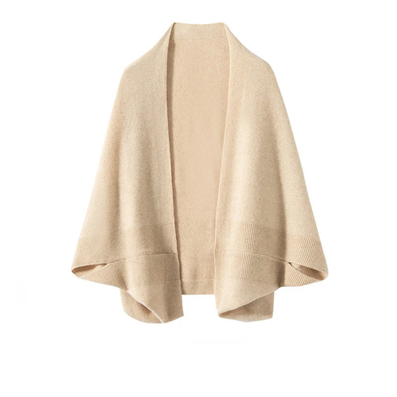 Wełniane ponczo o luźnym kroju