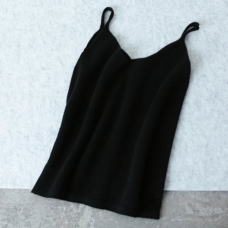 Wełniana bluzka na ramiączkach