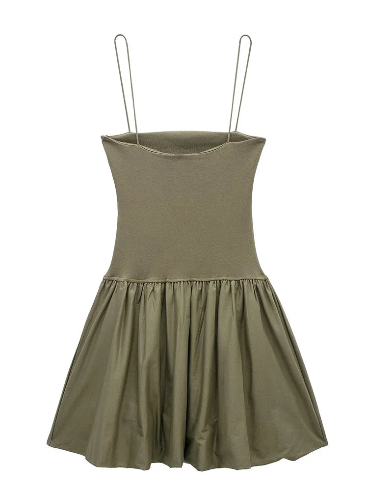 Minimalistyczna sukienka na ramiączkach