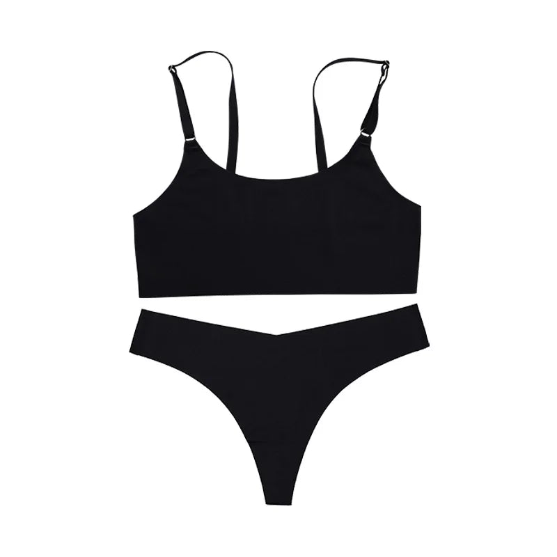 Minimalistyczny zestaw elastycznej bielizny